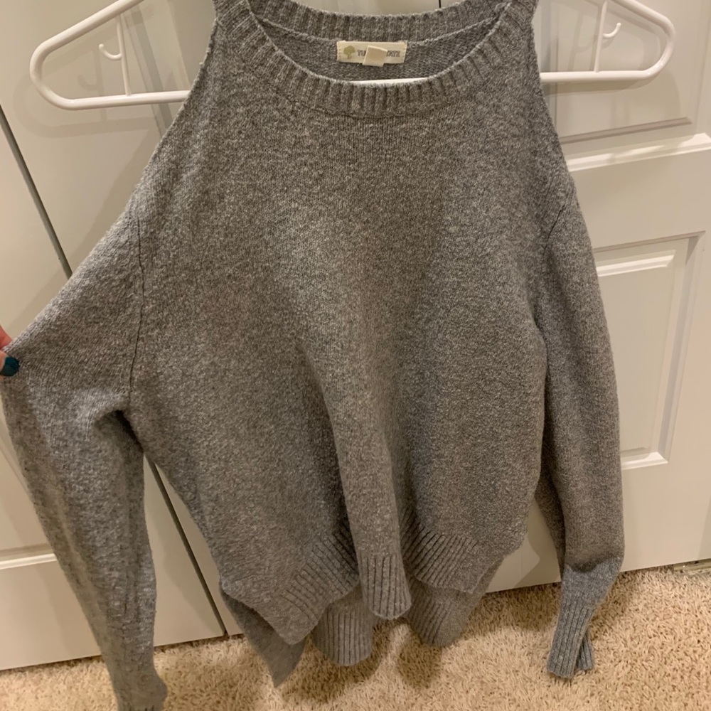 gray cold shoulder sweater